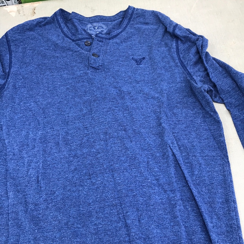 American Eagle Long Sleeve tee
